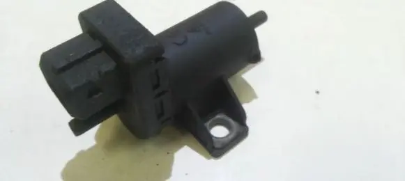 Renault Megane I Turbo solenoid valve 7700113709
