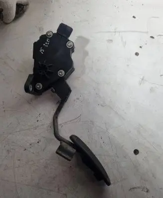 Lexus IS 220D-250-350 Accelerator throttle pedal 7811053030 1988007241 03H28B00006