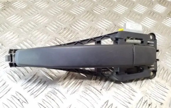 Opel Zafira B Front door exterior handle