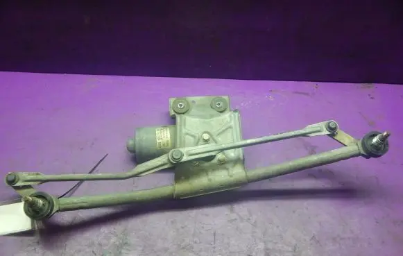 Ford Puma Front wiper linkage and motor 96FB17B571DA