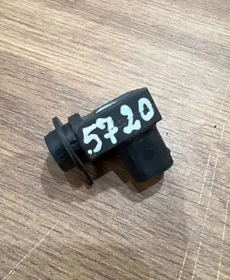 BMW 3 E90 E91 Air quality sensor 9136607