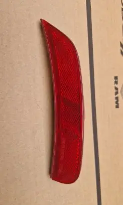 Chrysler Pacifica Rear tail light reflector 68229425AA