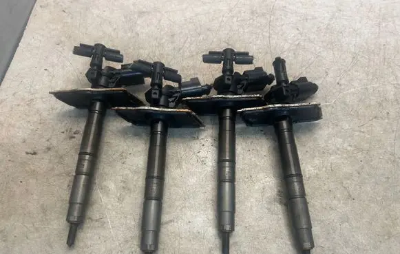 Audi A4 S4 B8 8K Fuel injectors set 03L130277 0445116030