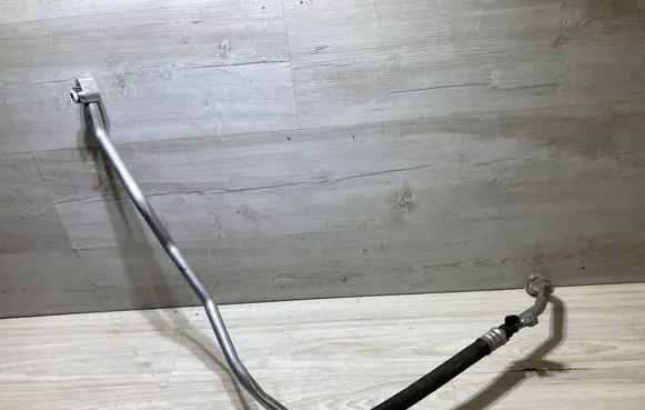 BMW X2 F39 Air conditioning (A/C) pipe/hose 6832950