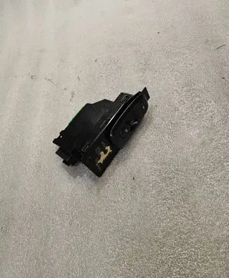 Volvo XC70 Electric window control switch 0909346 9401805