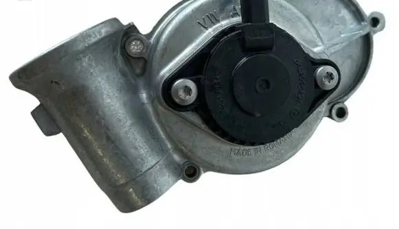 Volkswagen PASSAT B8 Camshaft vanos timing valve 04L109096