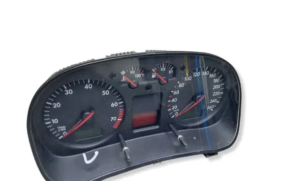 Volkswagen Golf IV Speedometer (instrument cluster) 1J0920826AKASACJA 1J0920826A