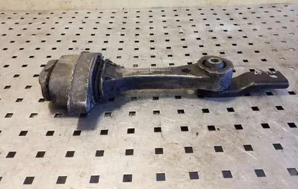 Volkswagen Golf IV Engine mount bracket 1J0199851