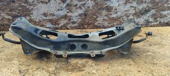 Subaru Impreza III Front subframe