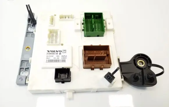 Volvo S90, V90 Fuse module 31394392