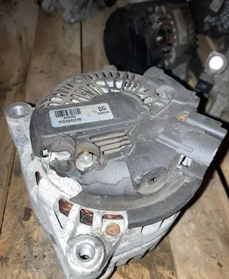 Citroen C4 I Picasso Generator/alternator tg15s218
