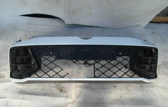 Volkswagen PASSAT B9 Front bumper 3J0807221E