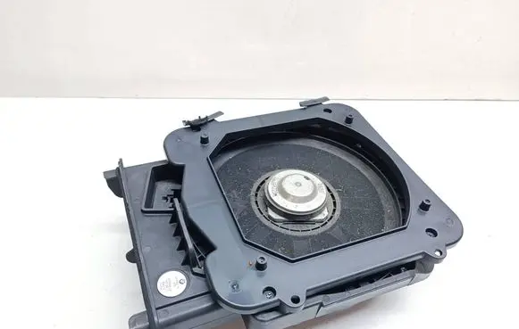 BMW 2 F46 Subwoofer speaker 9275995
