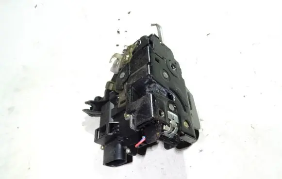 Audi A4 S4 B6 8E 8H Rear door lock 4B2837016G