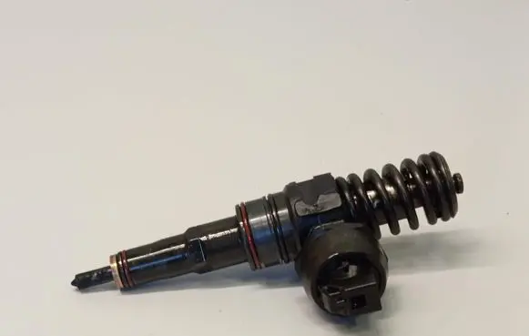 Audi A4 S4 B6 8E 8H Fuel injector 038130073AR
