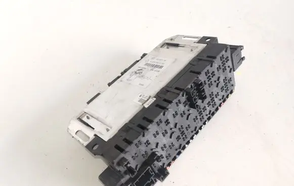 Mercedes-Benz S W220 Fuse module A0205451732