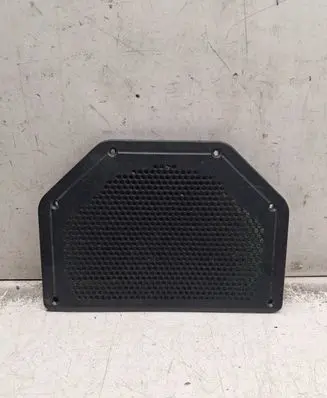 BMW 3 E90 E91 Subwoofer grill/trim 6925337 4913631819
