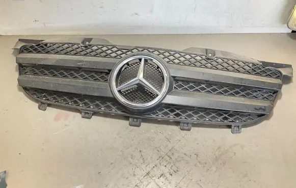 Mercedes-Benz Sprinter W906 Front bumper upper radiator grill A9068800285 A9068800365