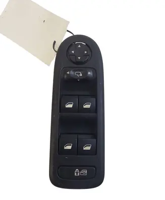 Citroen C5 Electric window control switch 96599975XT