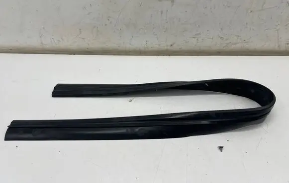 Toyota C-HR II Rubber seal front door (on door) 