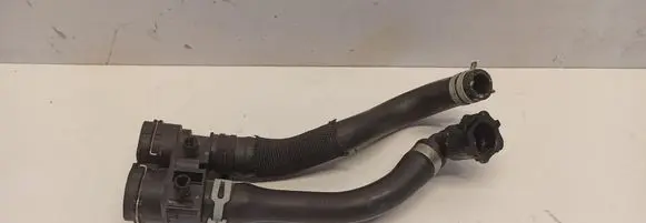 Volvo XC40 Engine coolant pipe/hose 32249556