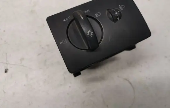 Ford Focus Light switch 4M5T13A024EA