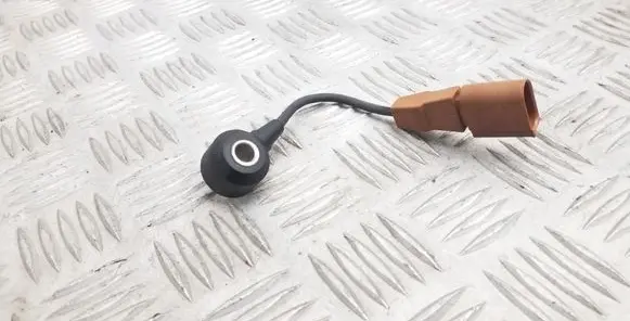 Audi TT TTS Mk2 Detonation knock sensor 06F905377