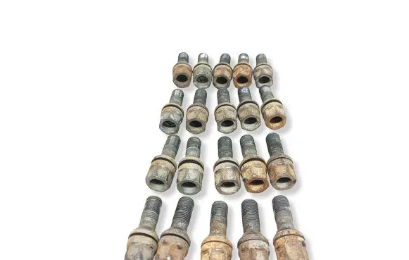Toyota Proace Nuts/bolts 