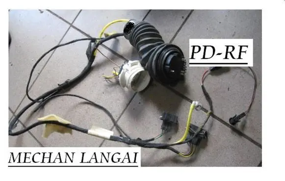 Volkswagen PASSAT B4 Front door wiring loom/harness boot VW879321