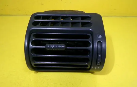 Peugeot 806 Dashboard side air vent grill/cover trim 146197807