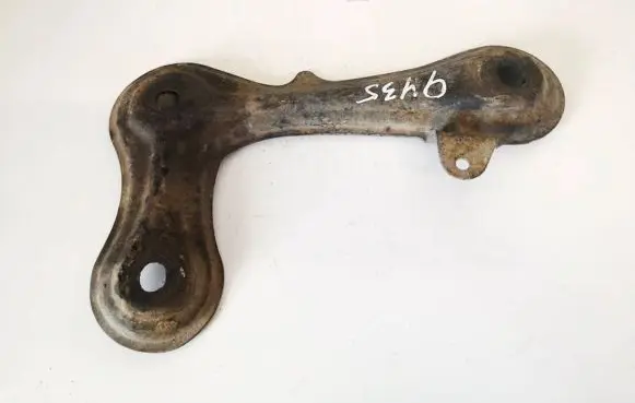 Toyota Corolla E140 E150 Engine mounting bracket