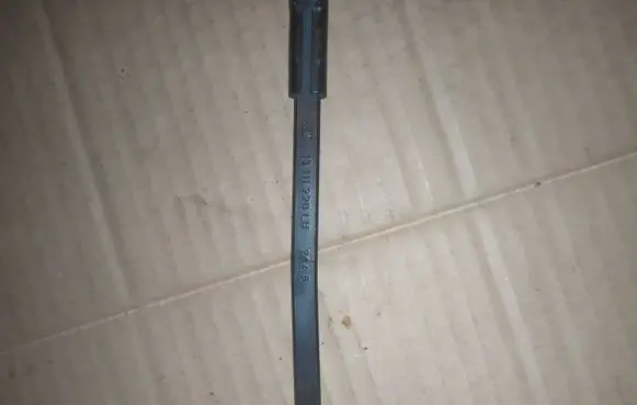 Opel Astra H Front wiper blade arm 13111220