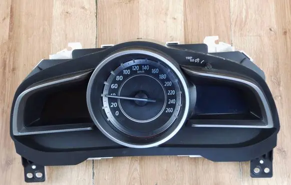 Speedometer (instrument cluster)