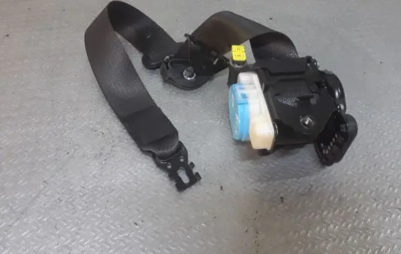 Opel Insignia A Front seatbelt 20951974