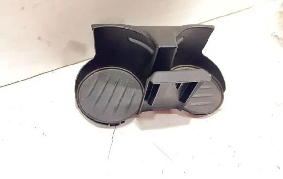 Cup holder front