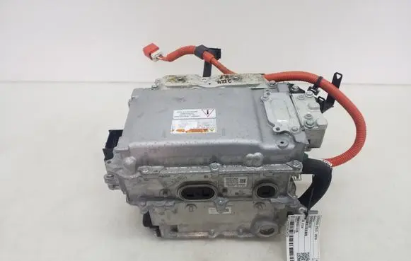 Voltage converter inverter