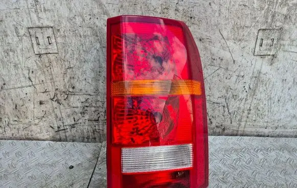 Land Rover Discovery 3 - LR3 Rear/tail lights C7L0A