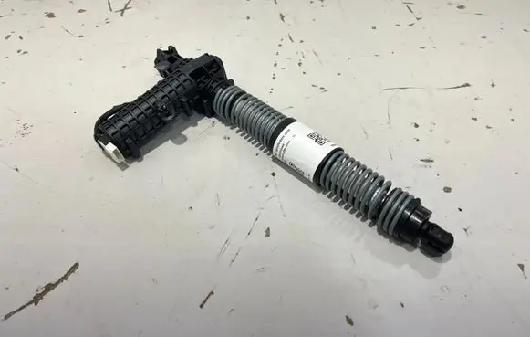 BMW 5 G60 G61 Tailgate/trunk strut/damper 5A01518