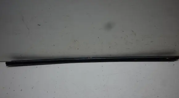 BMW 4 F36 Gran coupe Windshield trim 