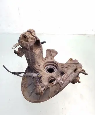 Front wheel hub spindle knuckle