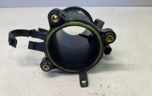 BMW 5 F10 F11 Engine shut-off valve 8519492 11618519492