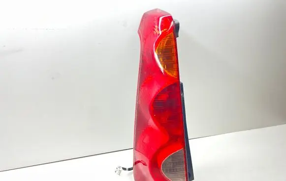 Nissan Note (E11) Rear/tail lights
