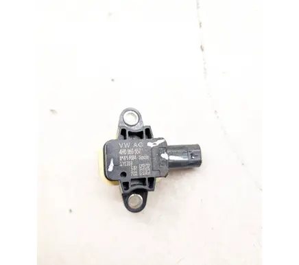 Volkswagen PASSAT B6 Airbag deployment crash/impact sensor 4H0955557
