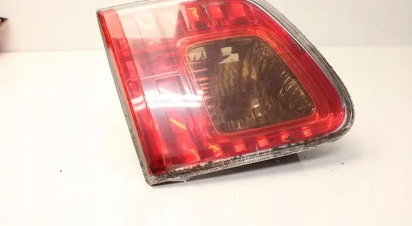Toyota Avensis T270 Tailgate rear/tail lights