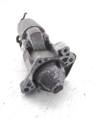 Nissan Qashqai Starter motor 8200584675