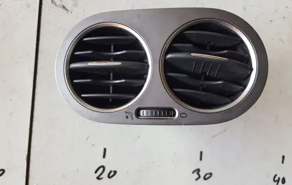 Volkswagen Tiguan Dashboard side air vent grill/cover trim