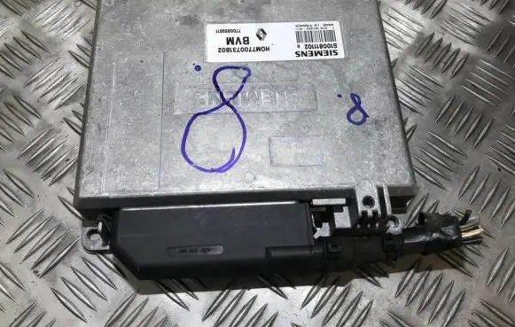Renault 19 Engine control unit/module hom7700731802 7700859511