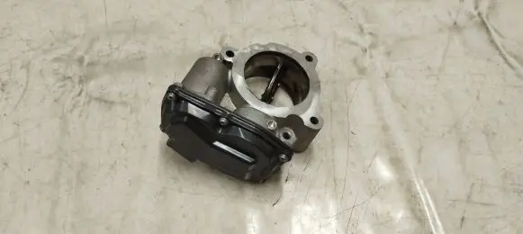 Volvo XC90 Throttle valve 32223833