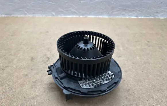 Skoda Kodiaq Heater fan/blower 3Q1819021C 0130115578