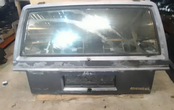 Jeep Cherokee XJ Tailgate/trunk/boot lid 
